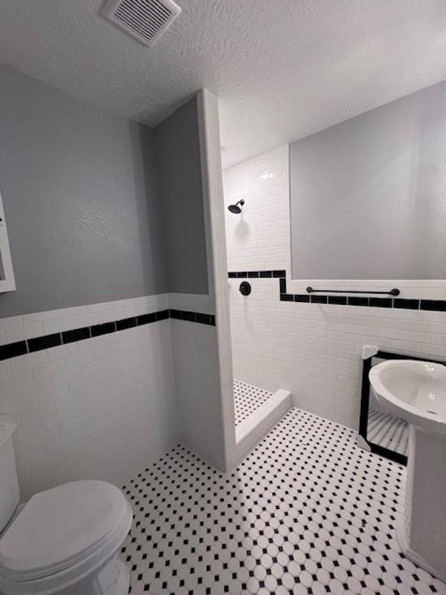 2098 Mcfaddin St - Photo 6 of 14
