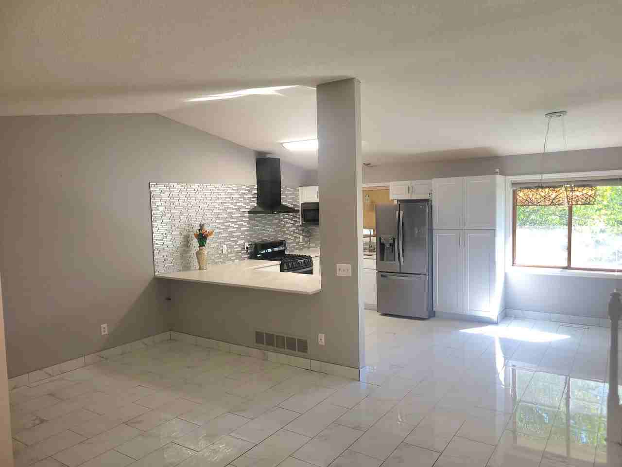 17280 Foliage Ave - Photo 3 of 7