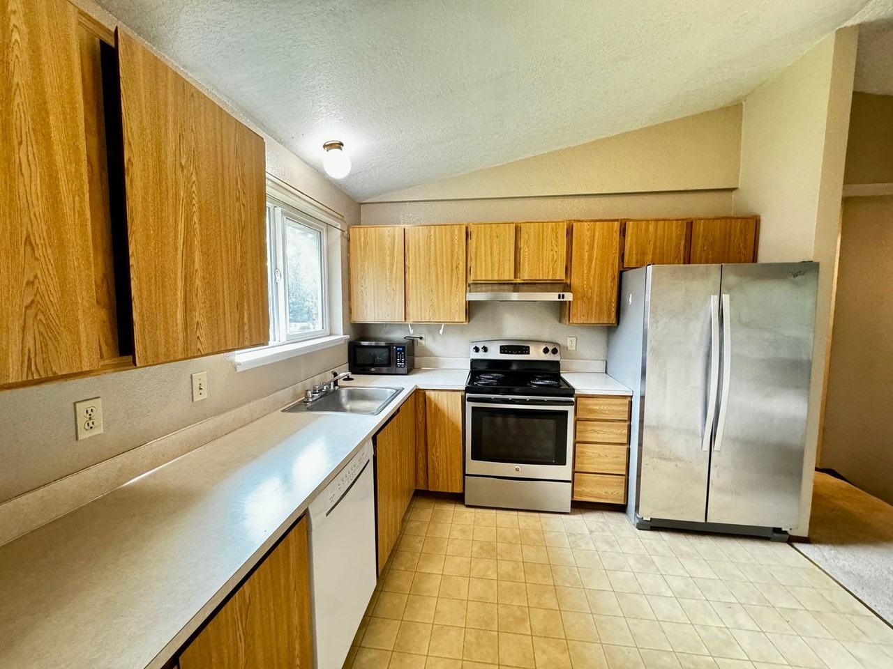 22514 20th Ave Se - Photo 2 of 12