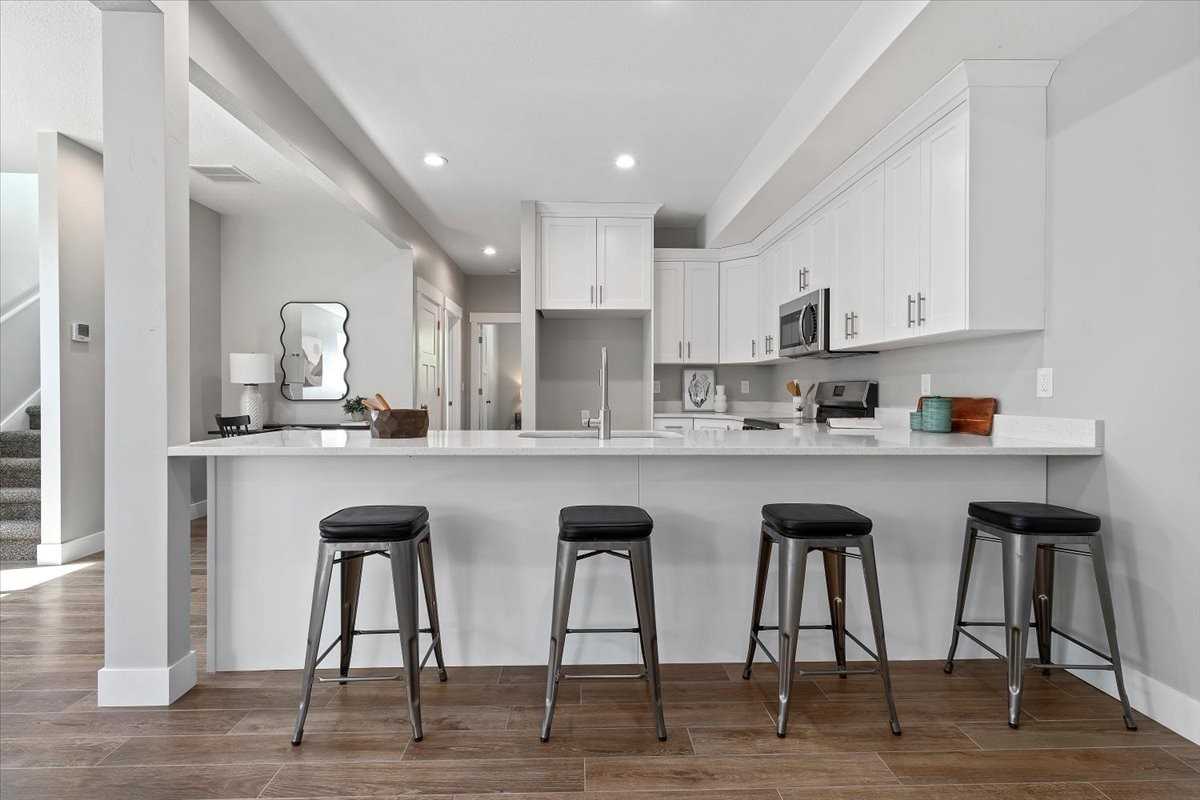 404 W 2700 S #1 - Photo 3 of 10