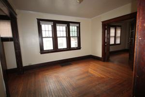 featured image of 817 W Vine St