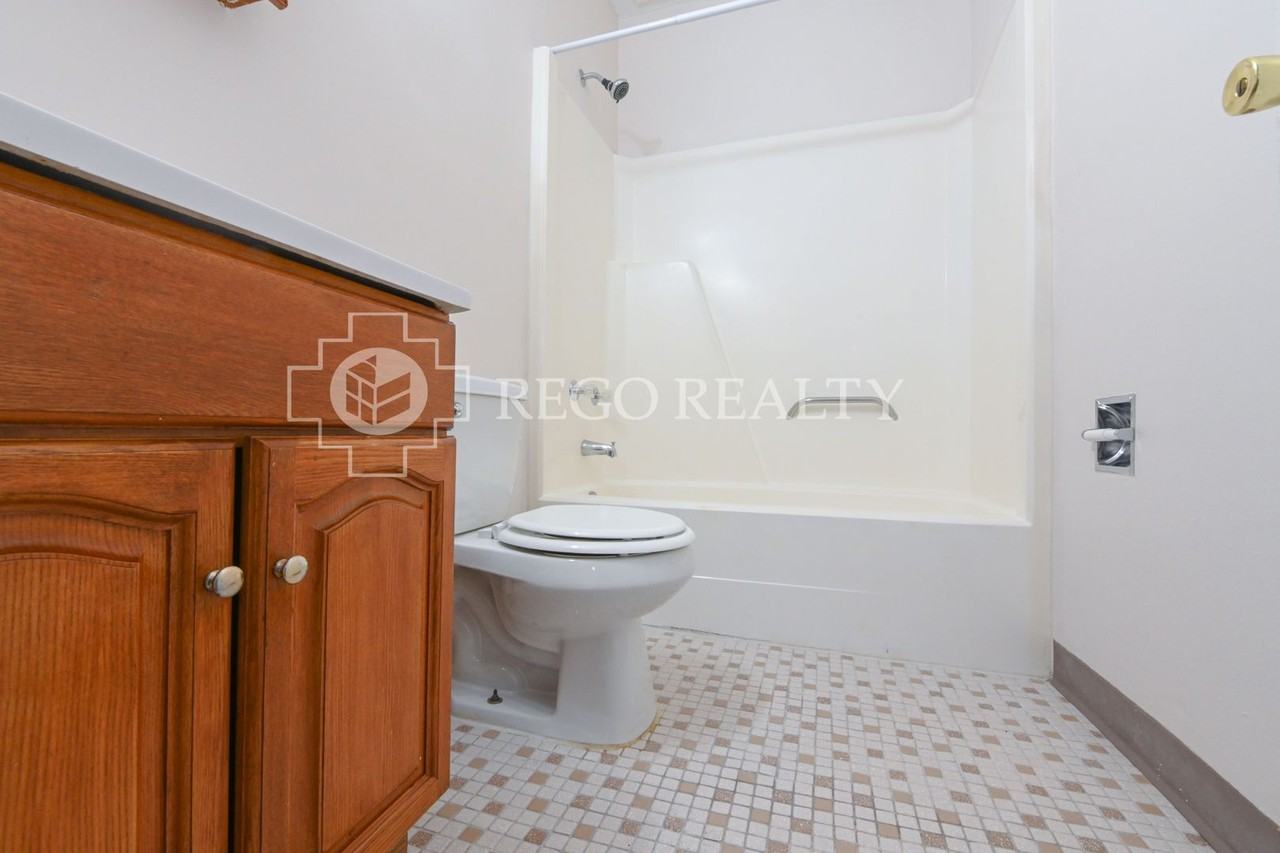 26 Congress St / Luca Investments LLC - Photo 2 of 26