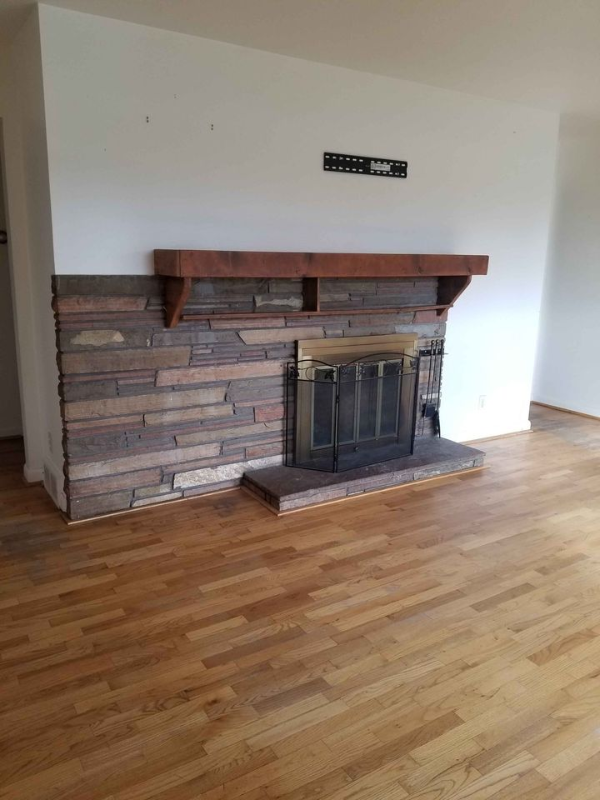 915 Wicks Ln - Photo 2 of 12