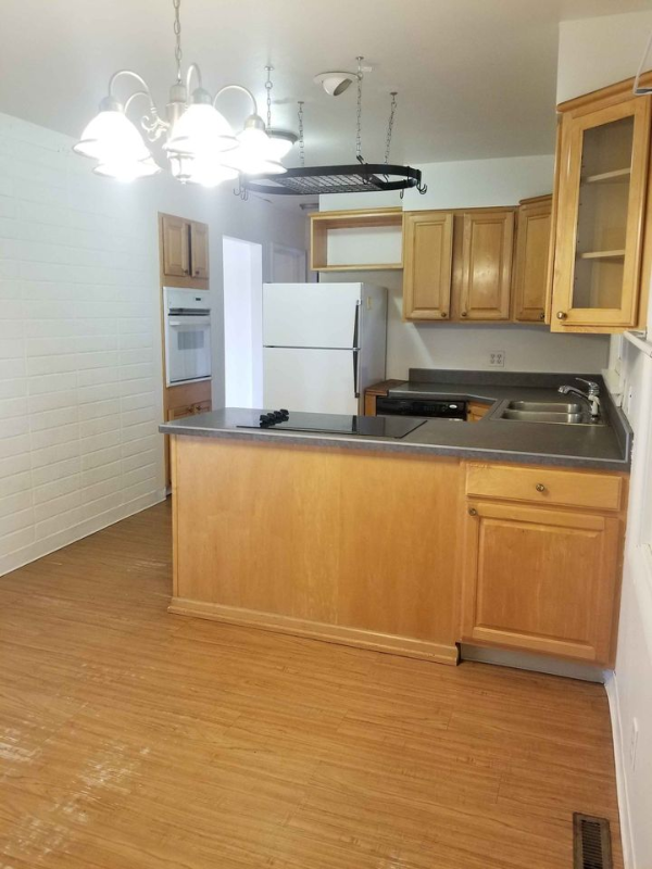 915 Wicks Ln - Photo 5 of 12