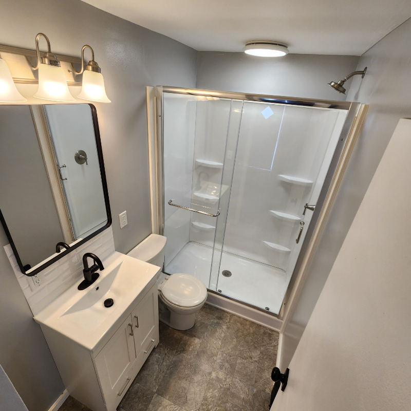 1109 E 15th St - Photo 2 of 8