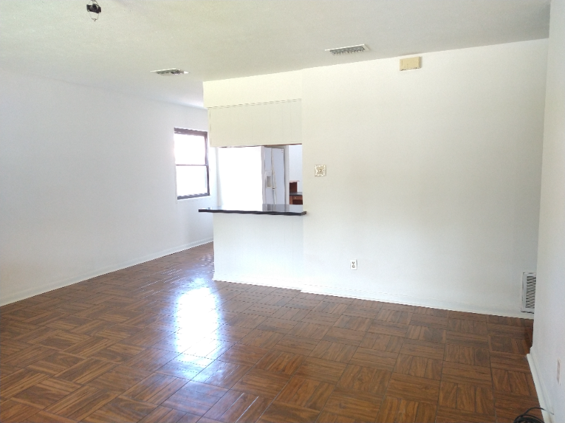 825 Tyler Ave - Photo 2 of 13