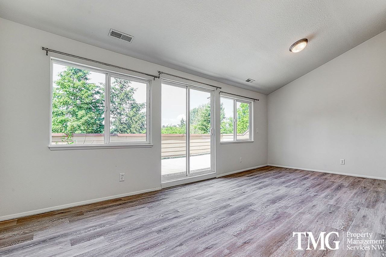 1621 Ne 113th St #431 - Photo 3 of 32