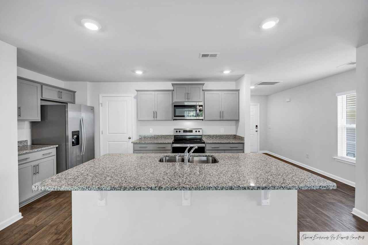 2128 Elmridge Rd - Photo 6 of 35