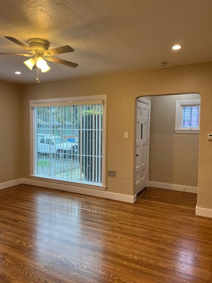 324 Lincoln Street - Photo 2 of 14