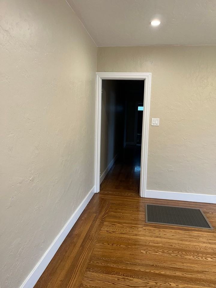 324 Lincoln Street - Photo 3 of 14