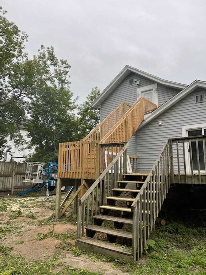 822 Arctic St - Photo 2 of 5