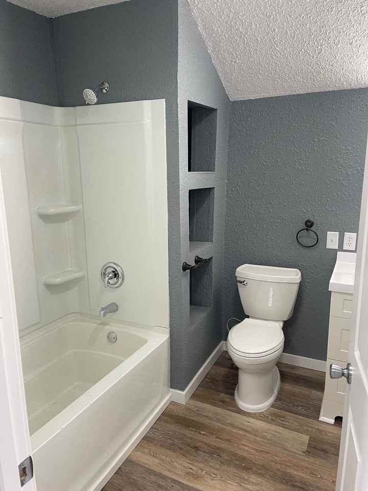 822 Arctic St - Photo 3 of 5