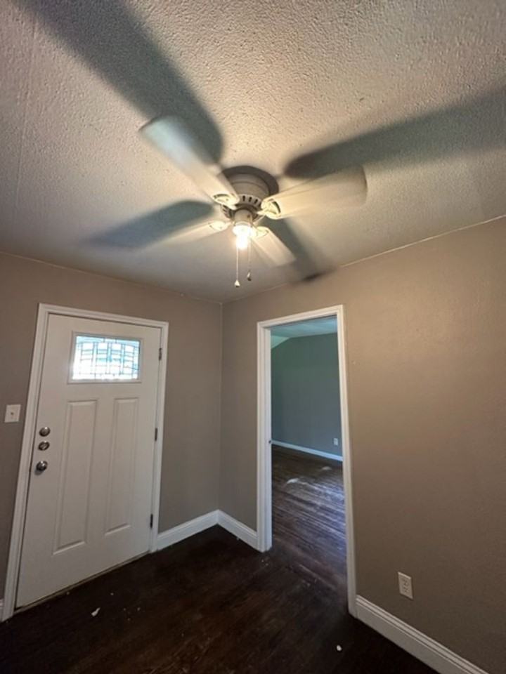 1541 Westmoreland St - Photo 3 of 13