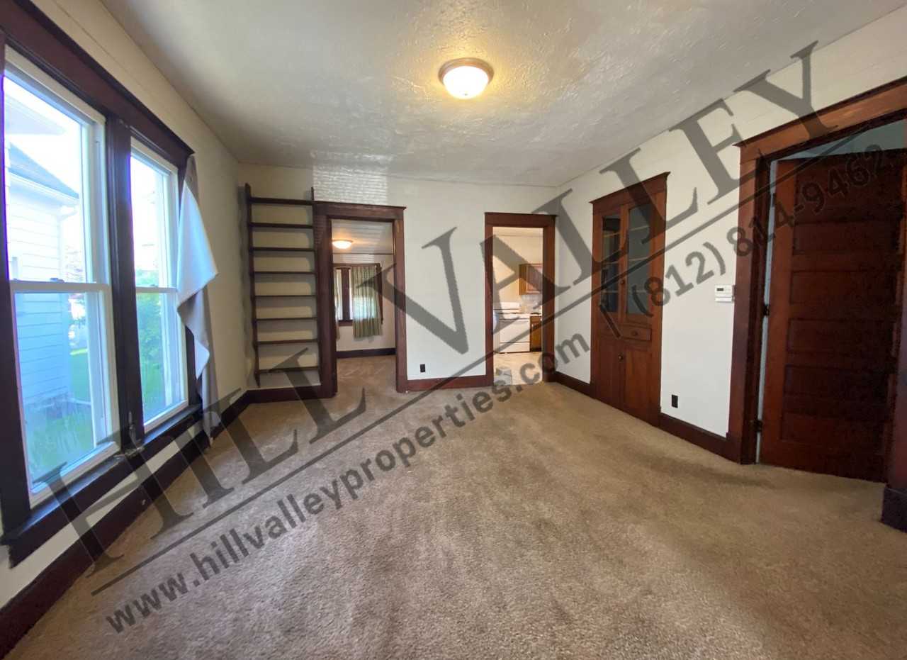 229 S 17th St - Photo 4 of 14