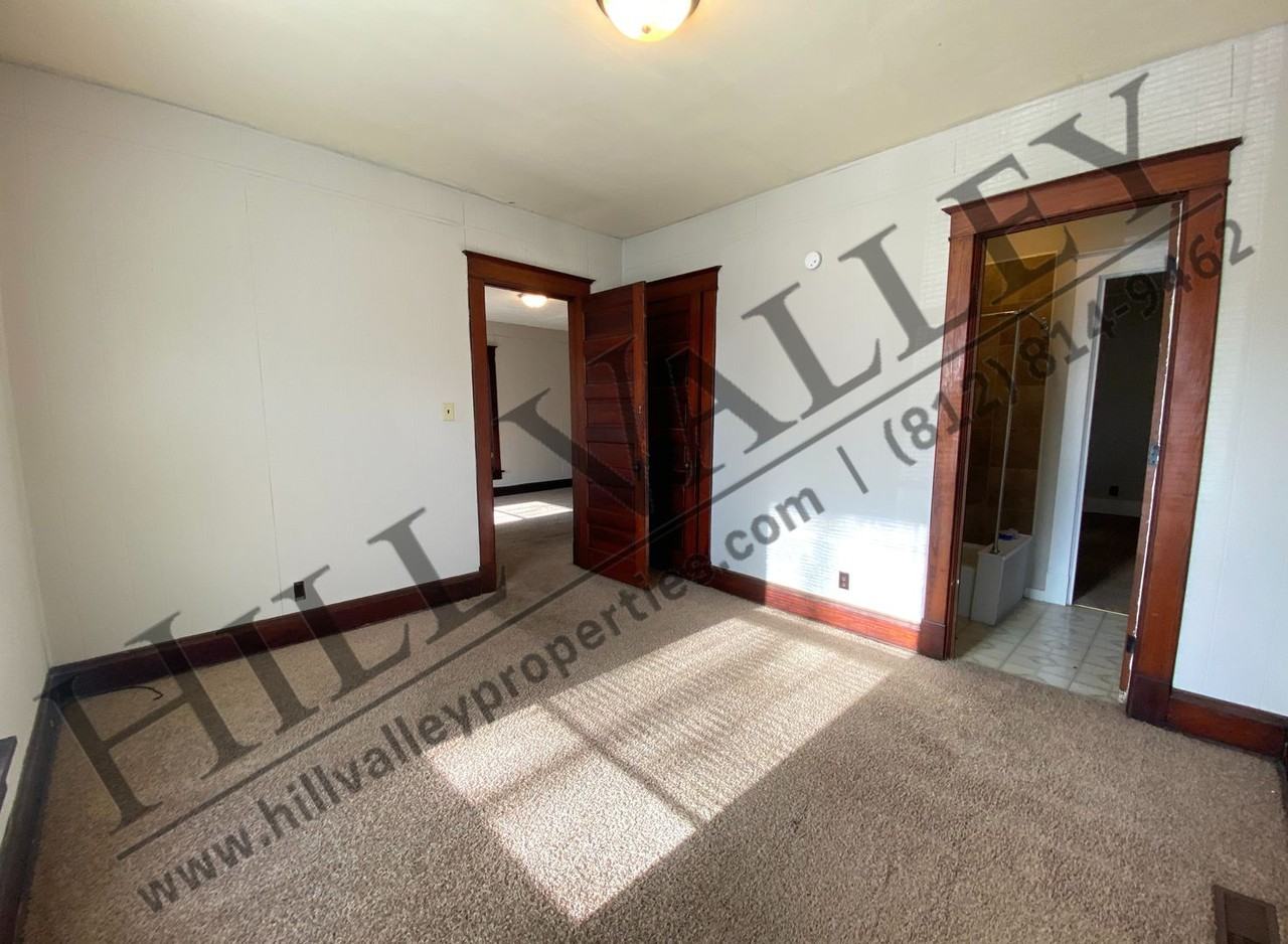 229 S 17th St - Photo 6 of 14