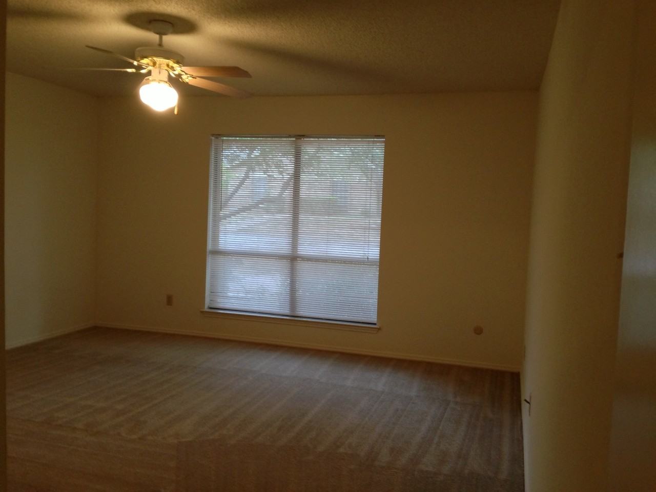 5712 Wilshire Dr - Photo 3 of 7