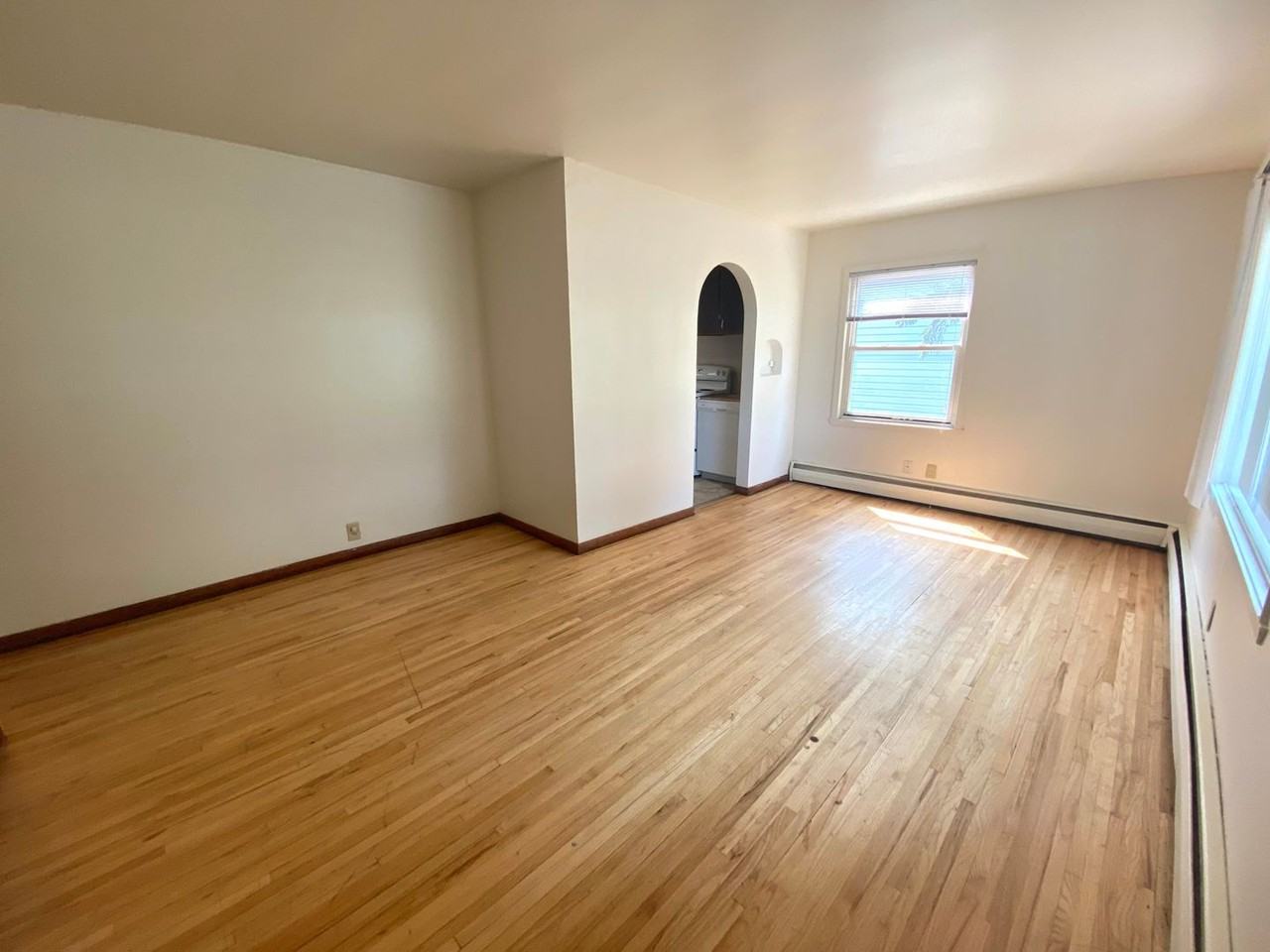 1521 North University Drive - Photo 4 of 25