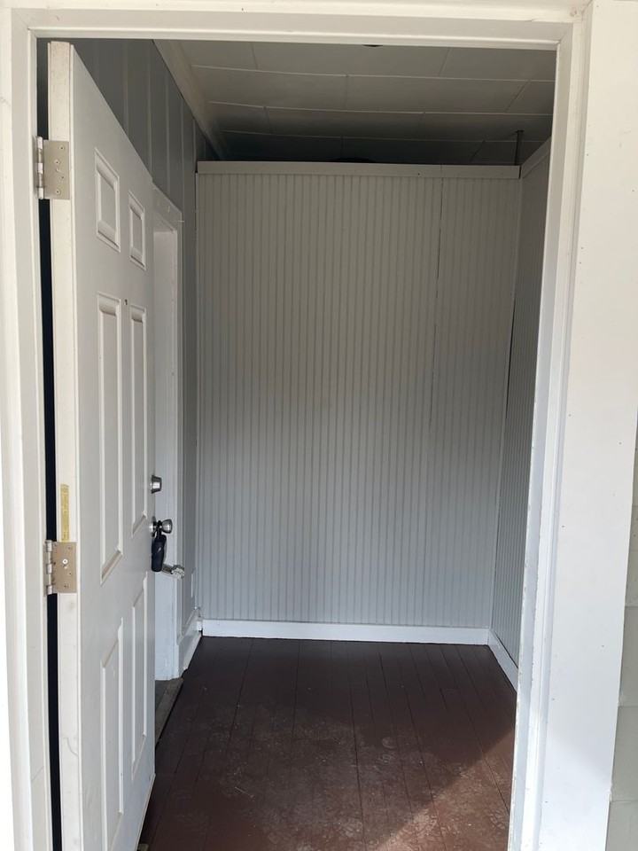 911 N Glenn Ave - Photo 2 of 17