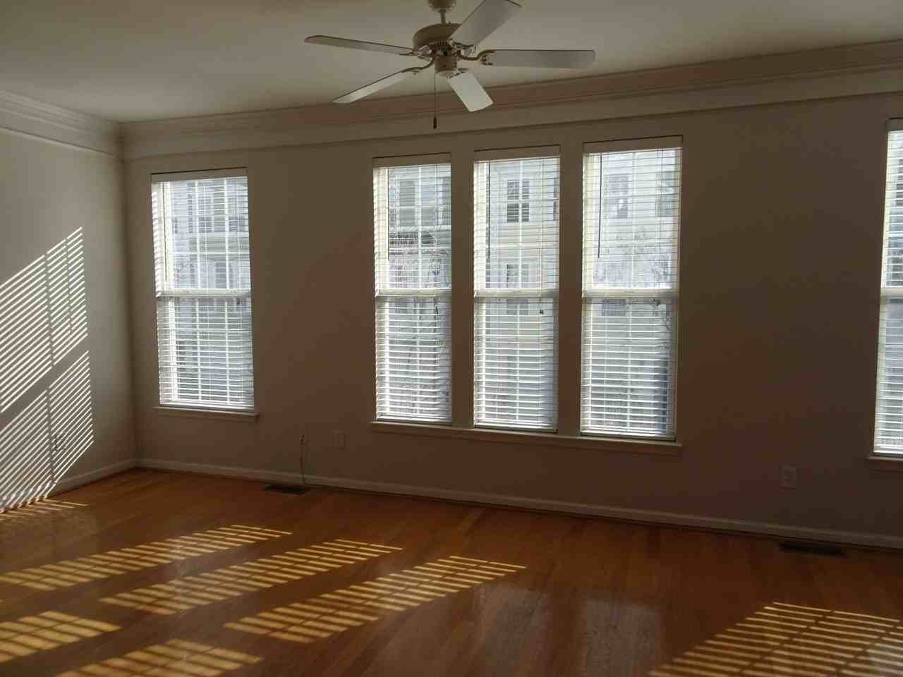 610 Jessica Cir - Photo 4 of 13
