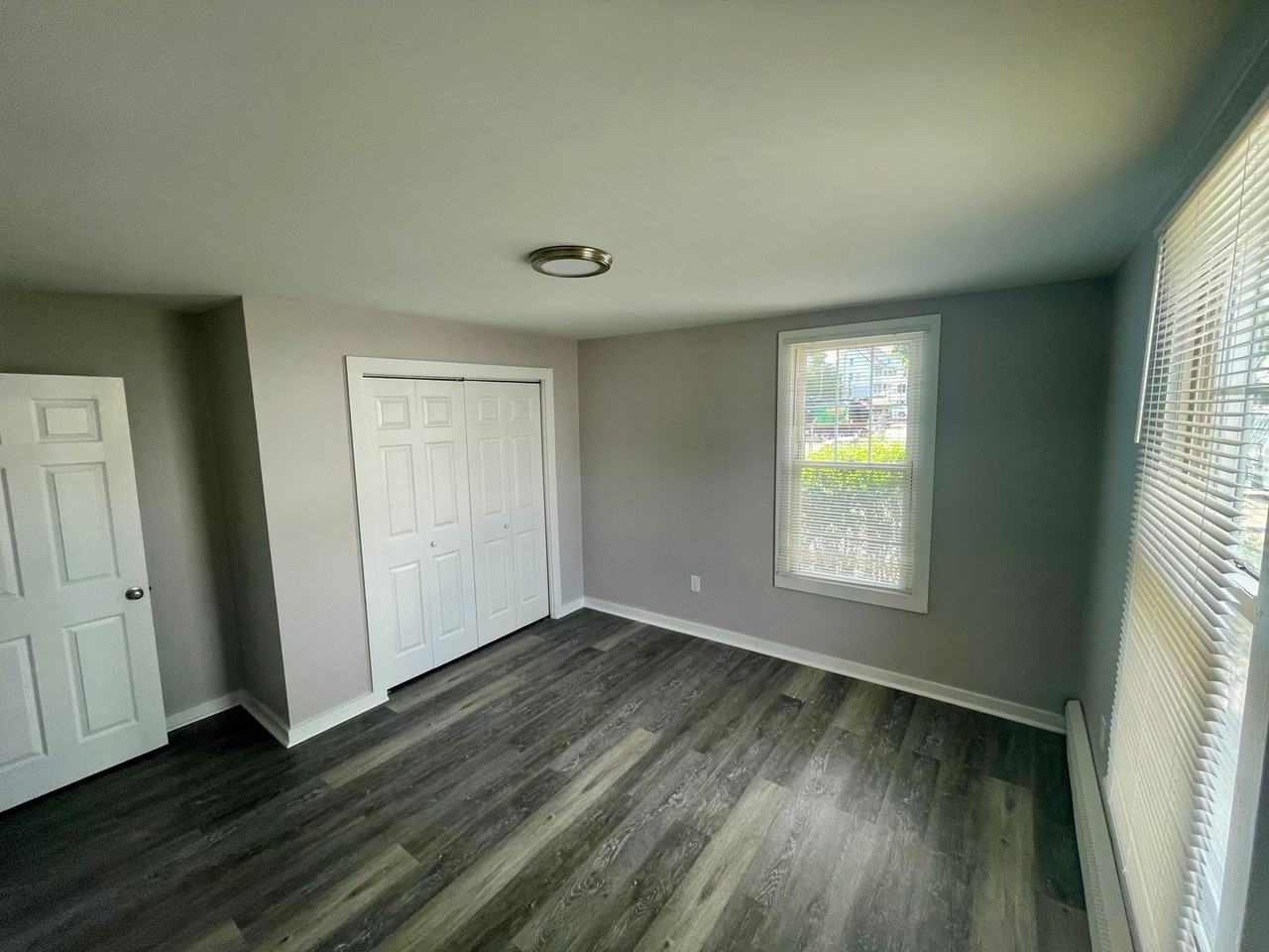 82-84 West Coit - Photo 3 of 18