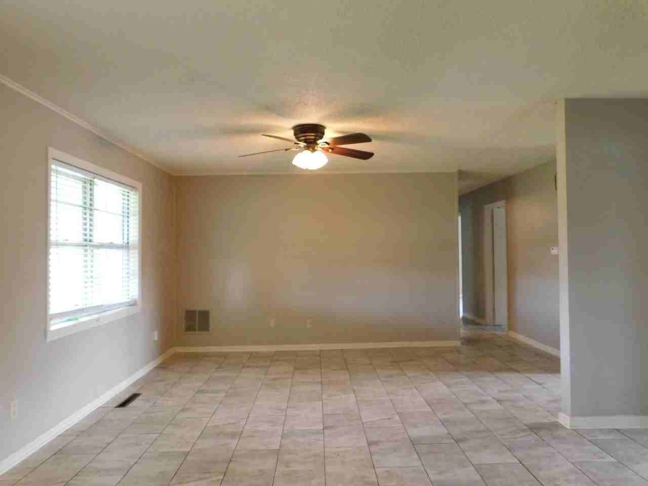 7805 Meadow Dr - Photo 2 of 18