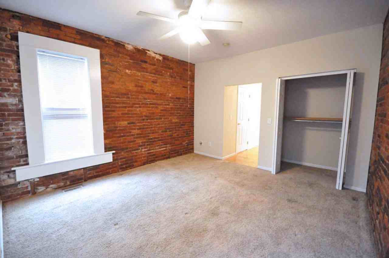 1216-1218 Indianola Avenue - Photo 2 of 11