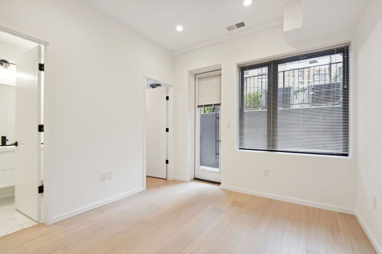424 M St Nw #2 - Photo 2 of 14
