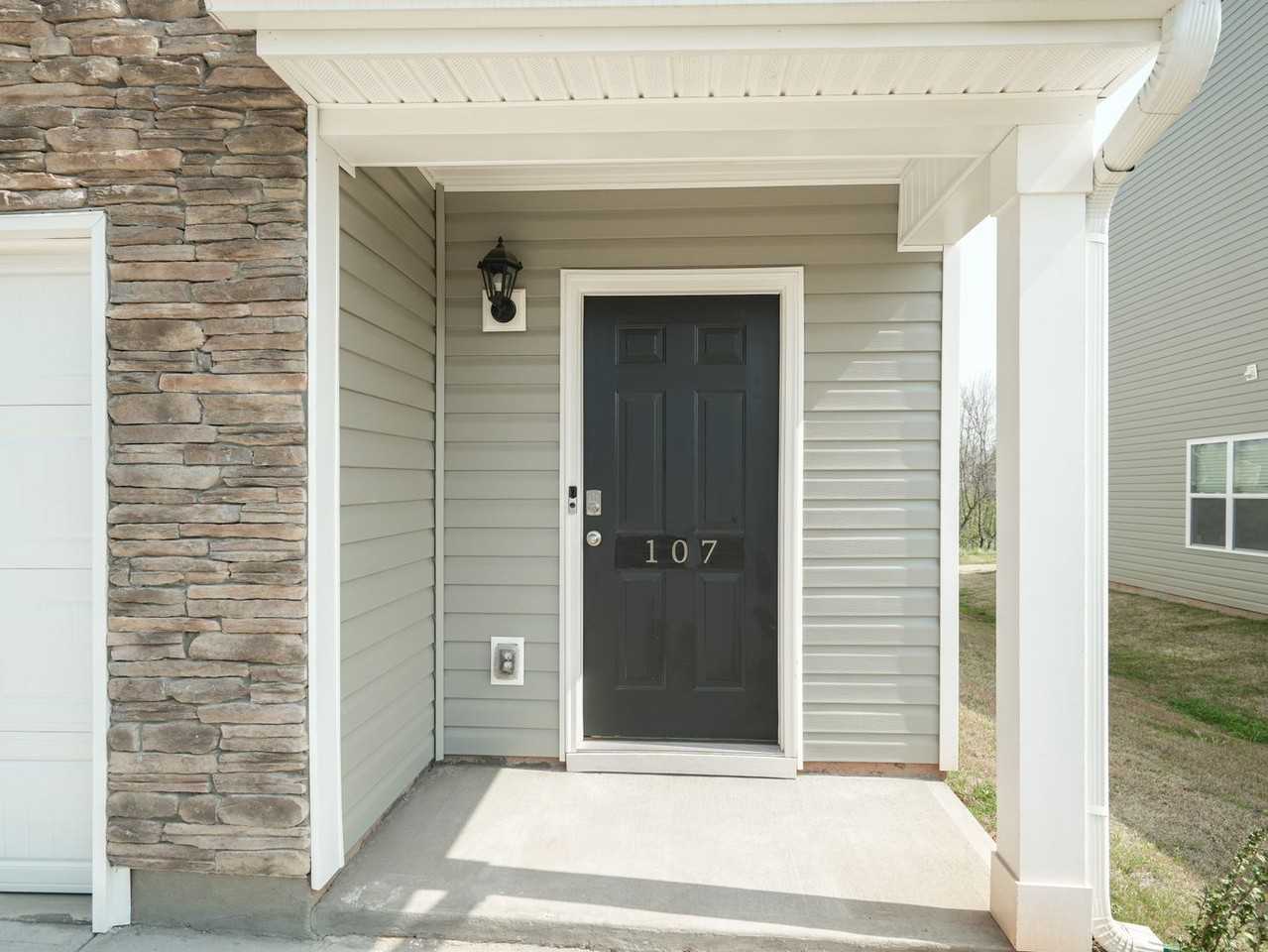 107 Sunriff Ct - Photo 4 of 31