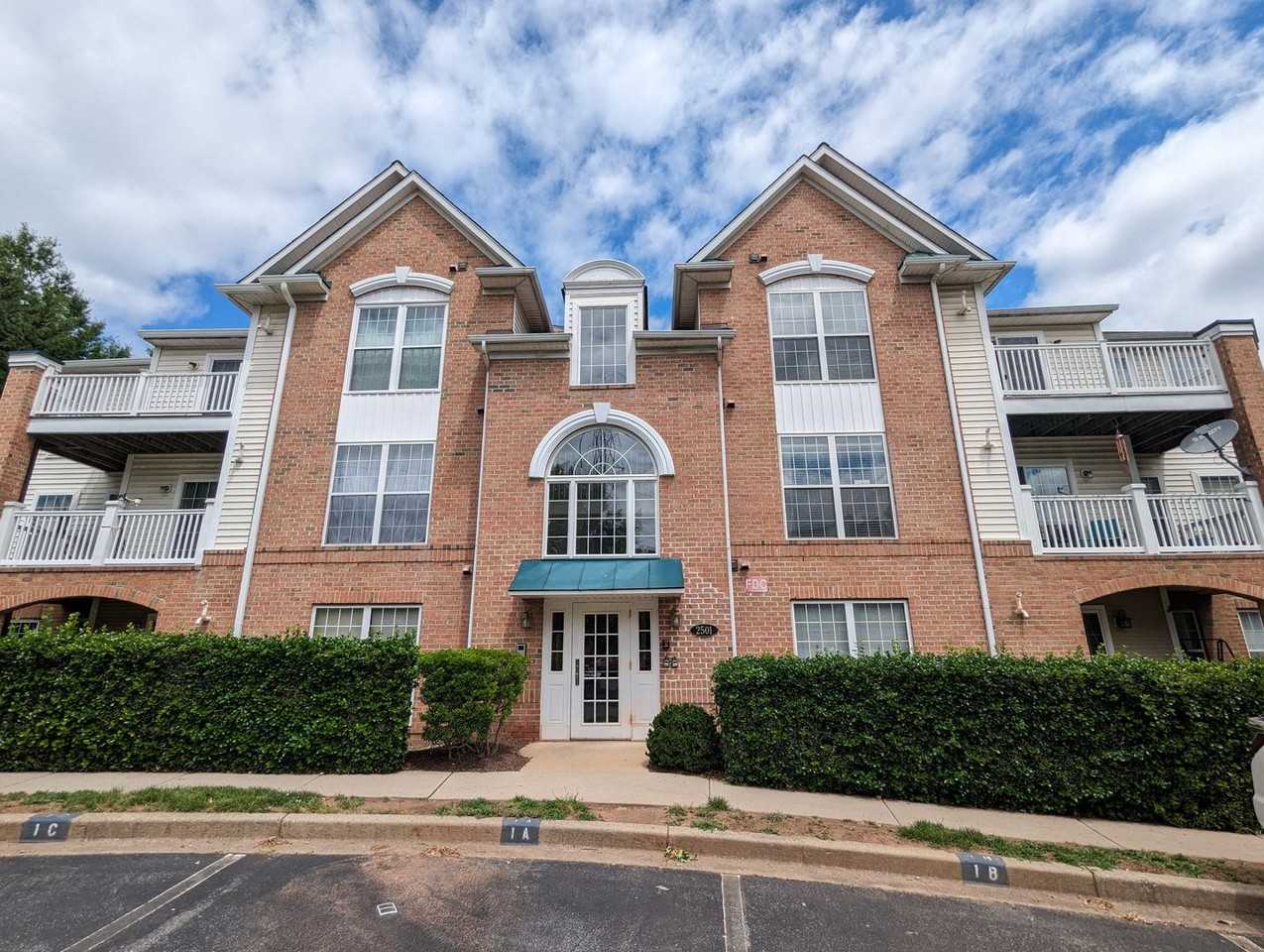 2501 Driftwood Ct #3D - Photo 2 of 50