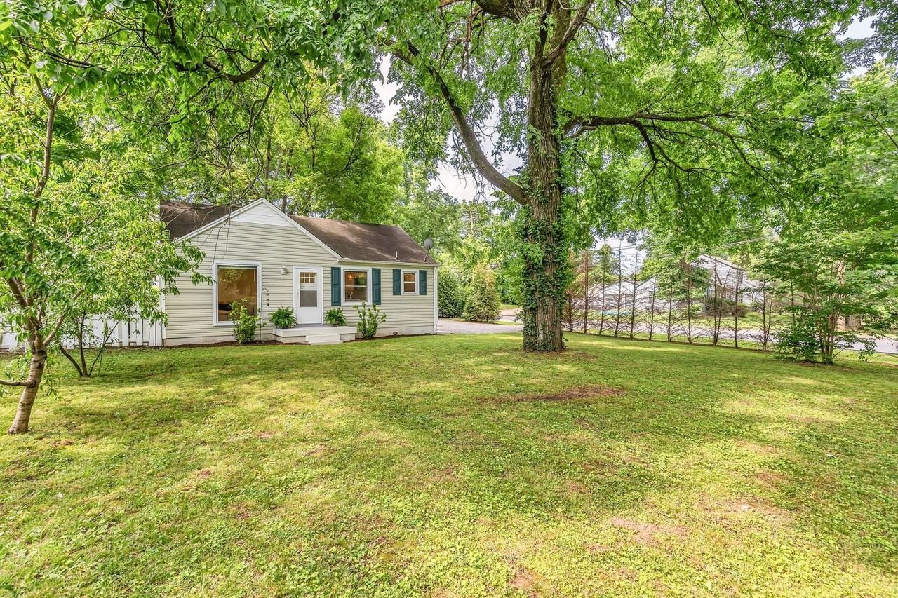 1301 Kermit Dr - Photo 2 of 18