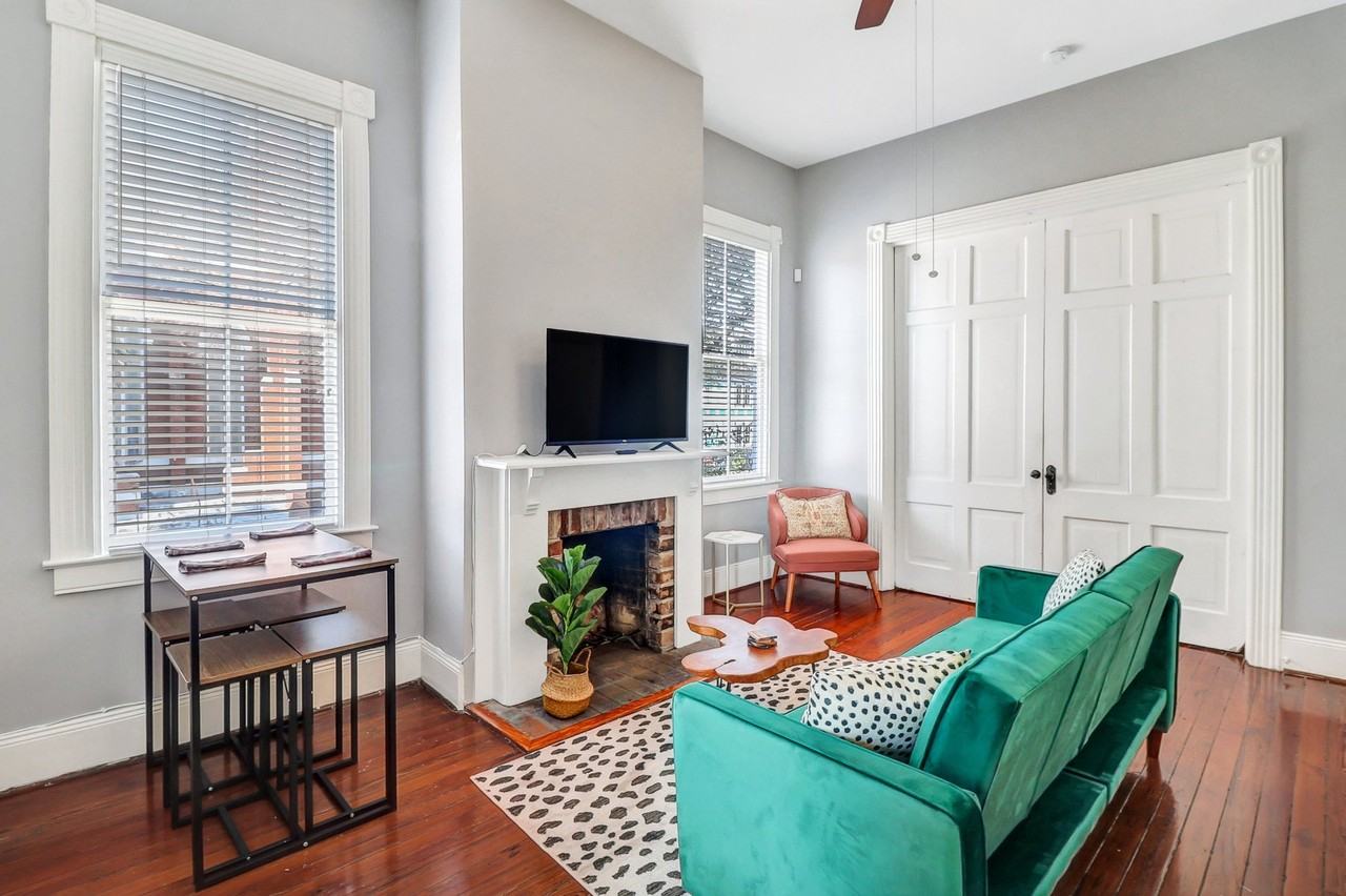 201 E Duffy St #B - Photo 3 of 25