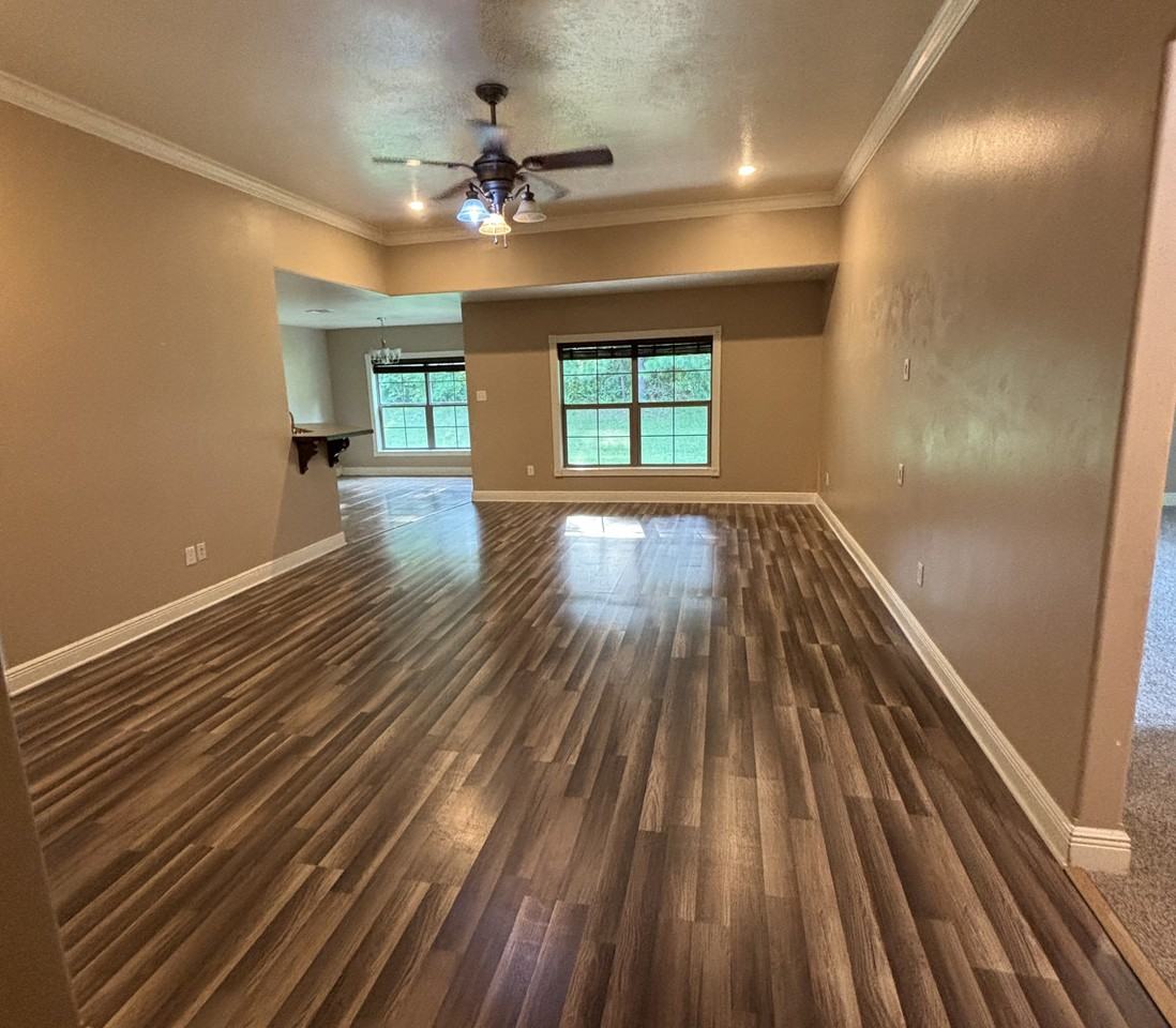 503 Woodland Pkwy #NA - Photo 2 of 13