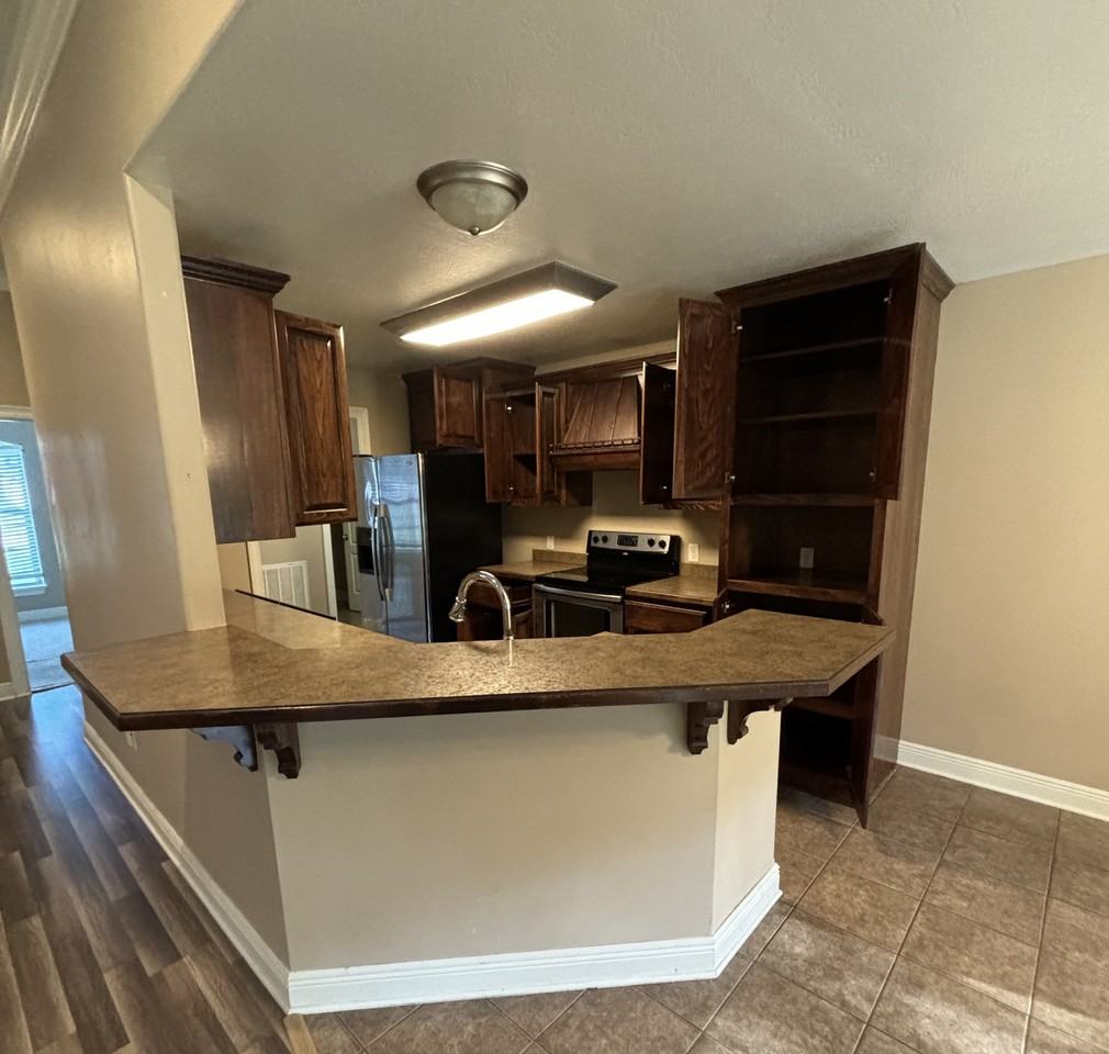 503 Woodland Pkwy #NA - Photo 6 of 13