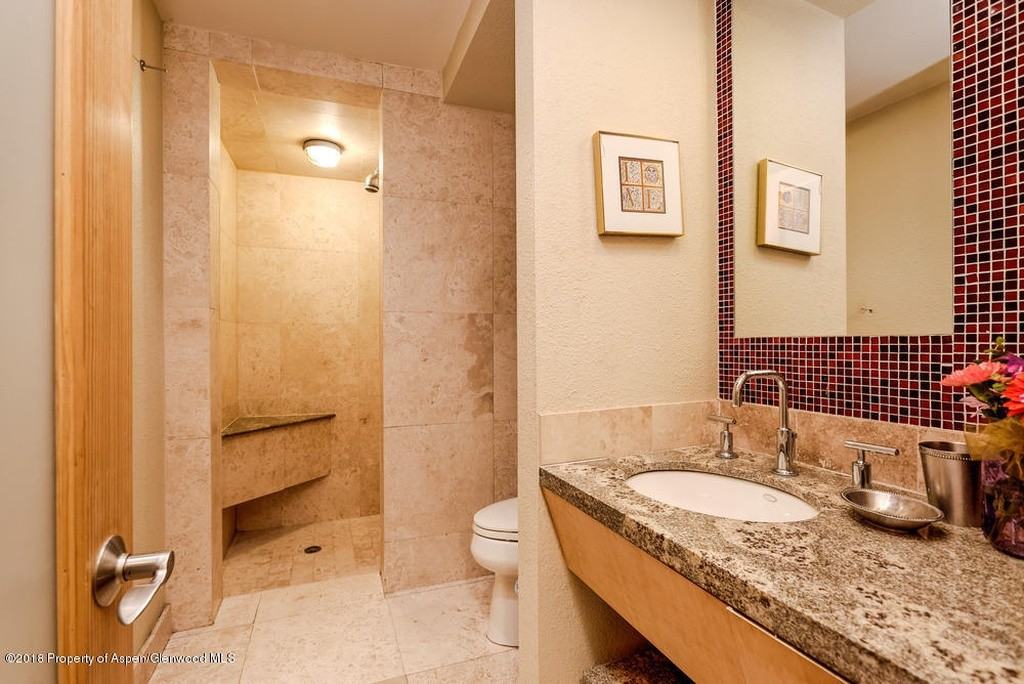 333 W Main St #B - Photo 4 of 8