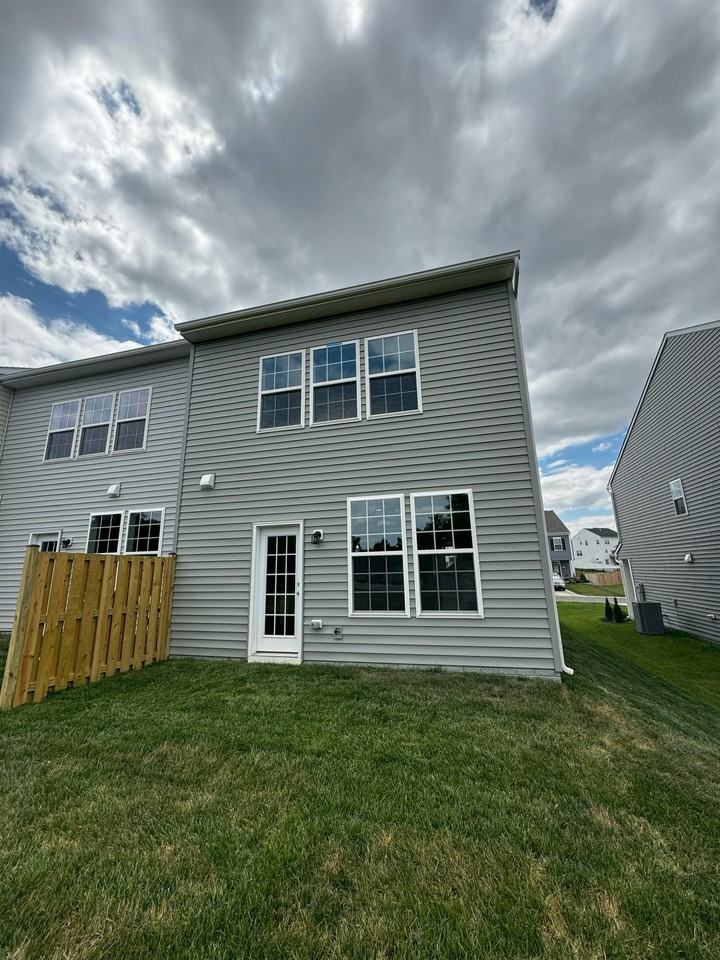 39 Melsonby Dr #1 - Photo 2 of 13