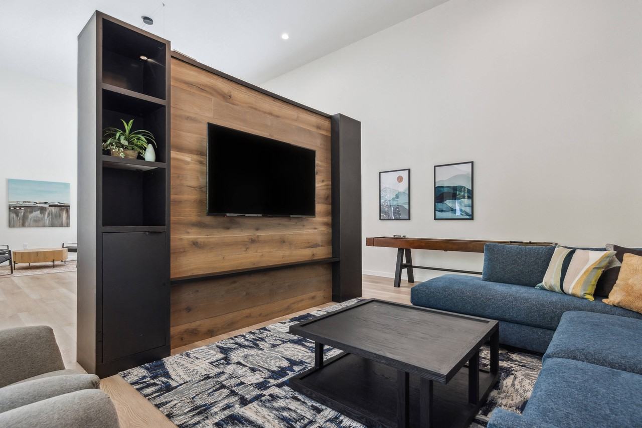 Cambridge Court - Photo 4 of 27