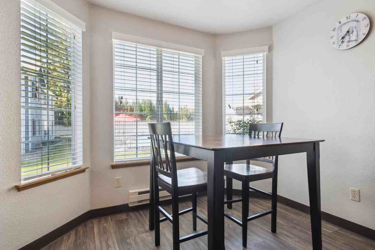 Cambridge Court - Photo 5 of 27