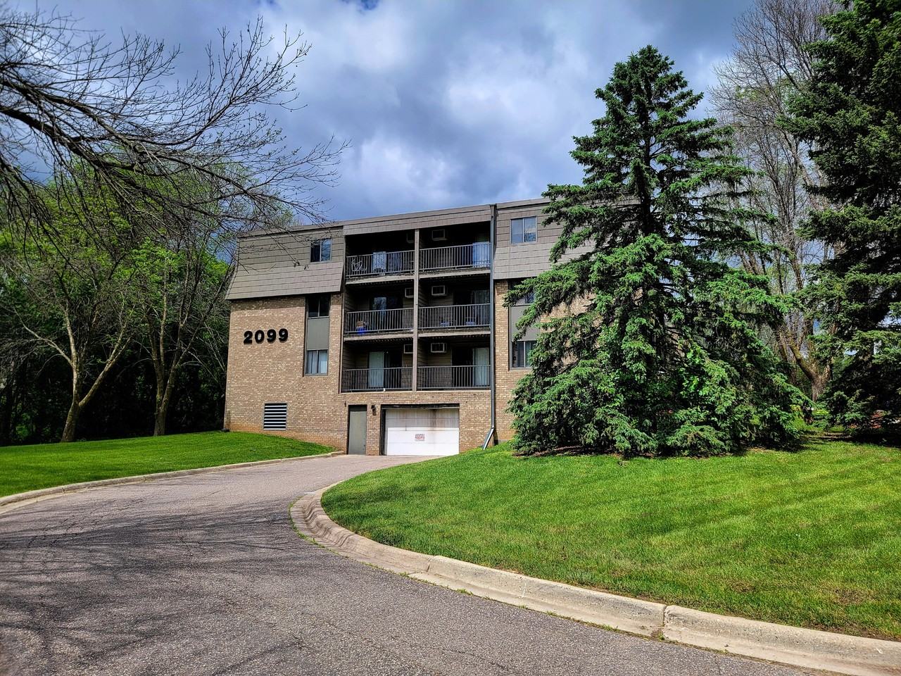 Silver Pines - Photo 3 of 15