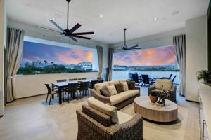 featured image of 20944 Vanowen St