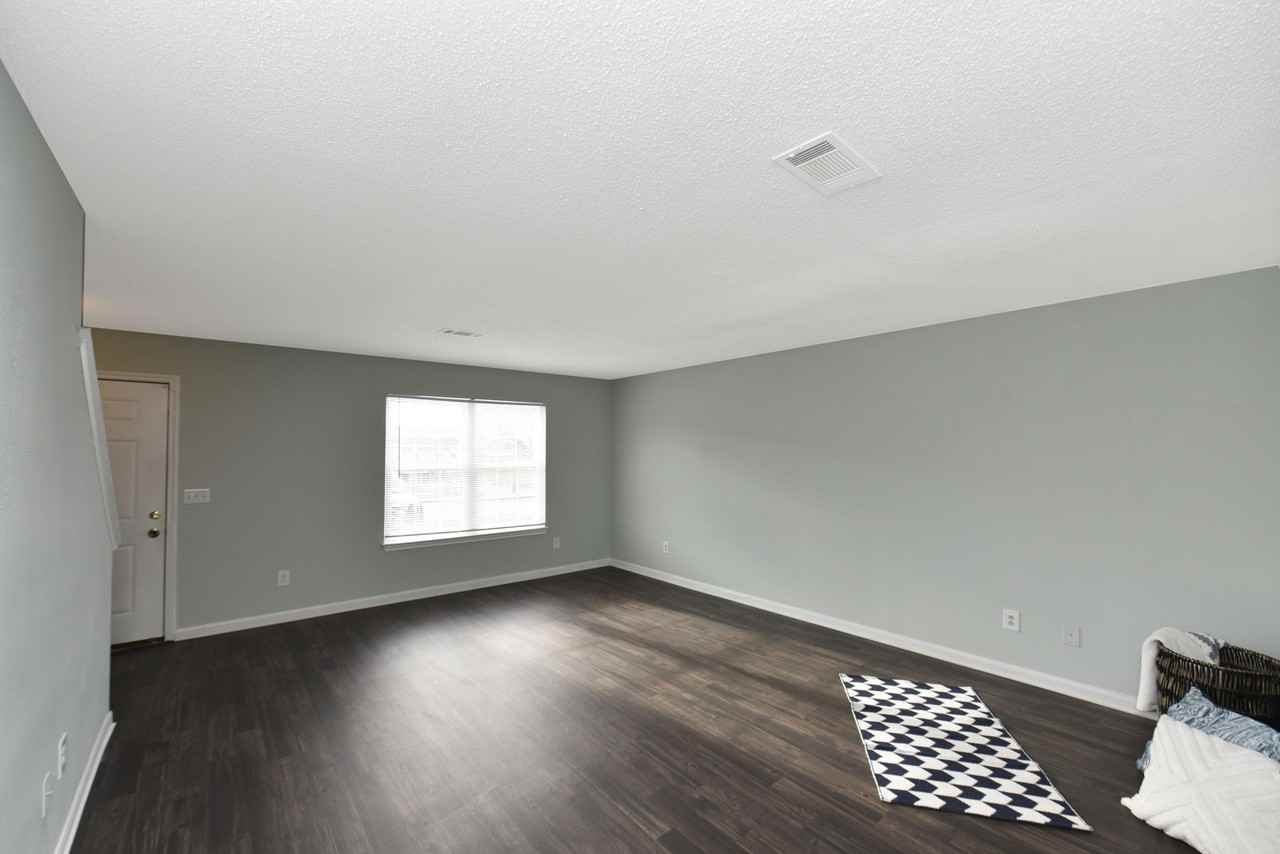 Spring Hill Townhomes - Photo 6 of 37