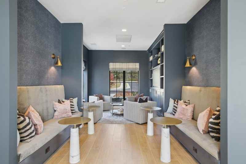 The Finch - Photo 6 of 36