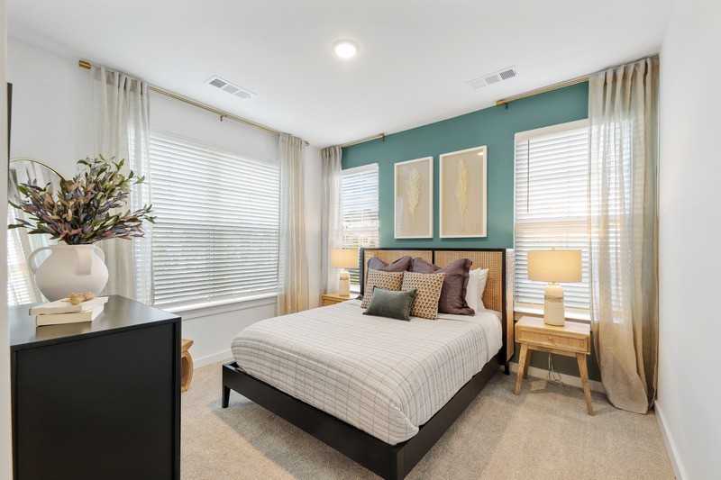 The Finch - Photo 3 of 36