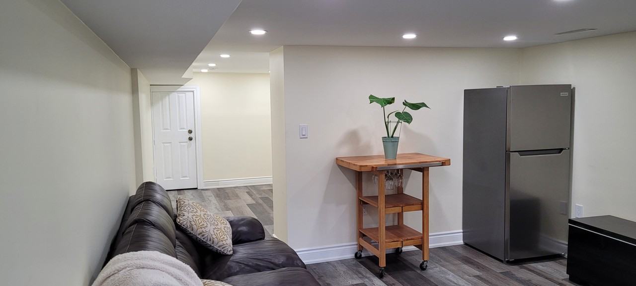 65A Chambers Avenue - Photo 2 of 6