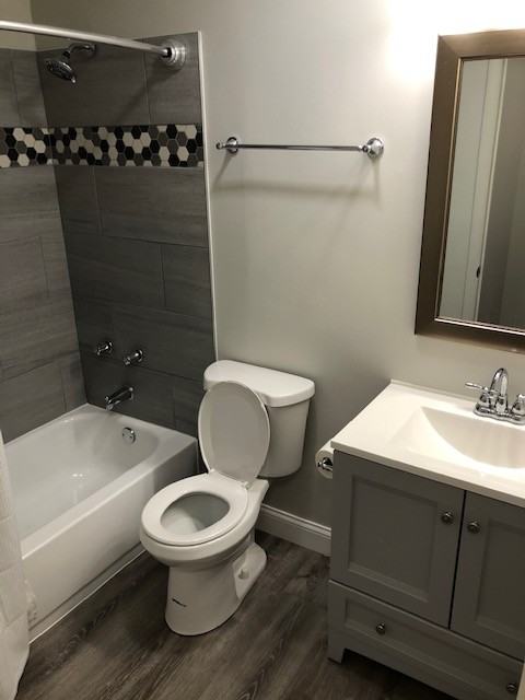 519 S Milwaukee Ave #519-06 - Photo 3 of 5