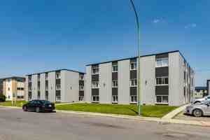 featured image of 27 Vaughn St