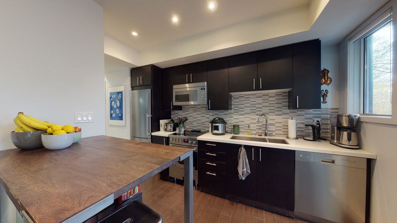 332 High Park Avenue #203 - Photo 5 of 22