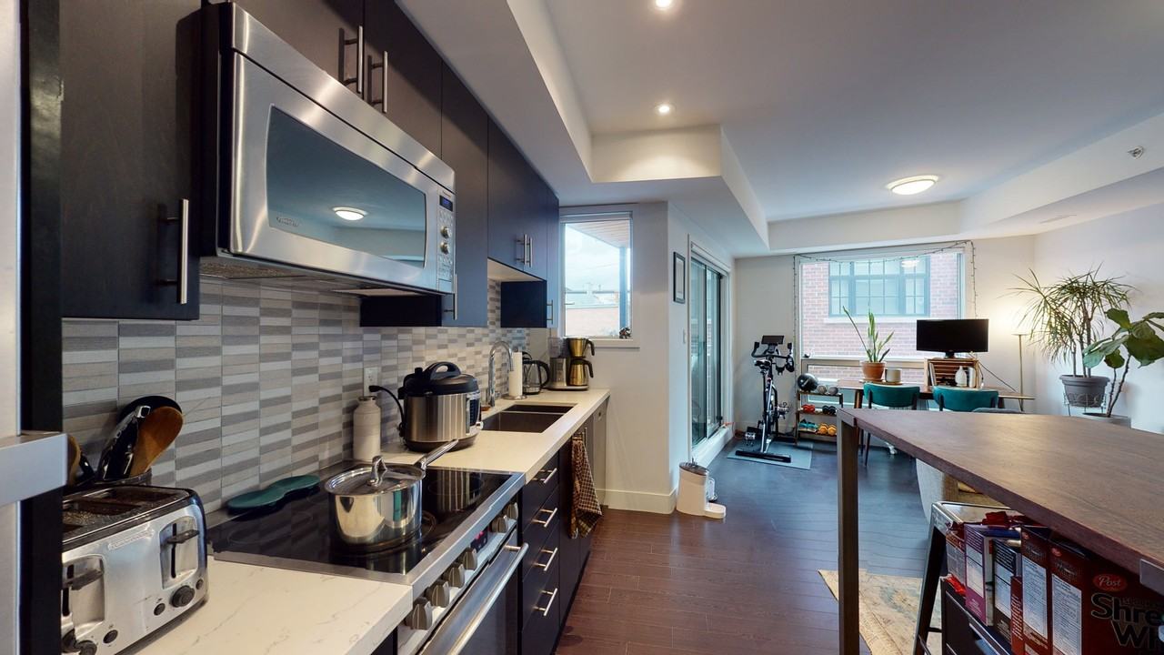 332 High Park Avenue #203 - Photo 6 of 22