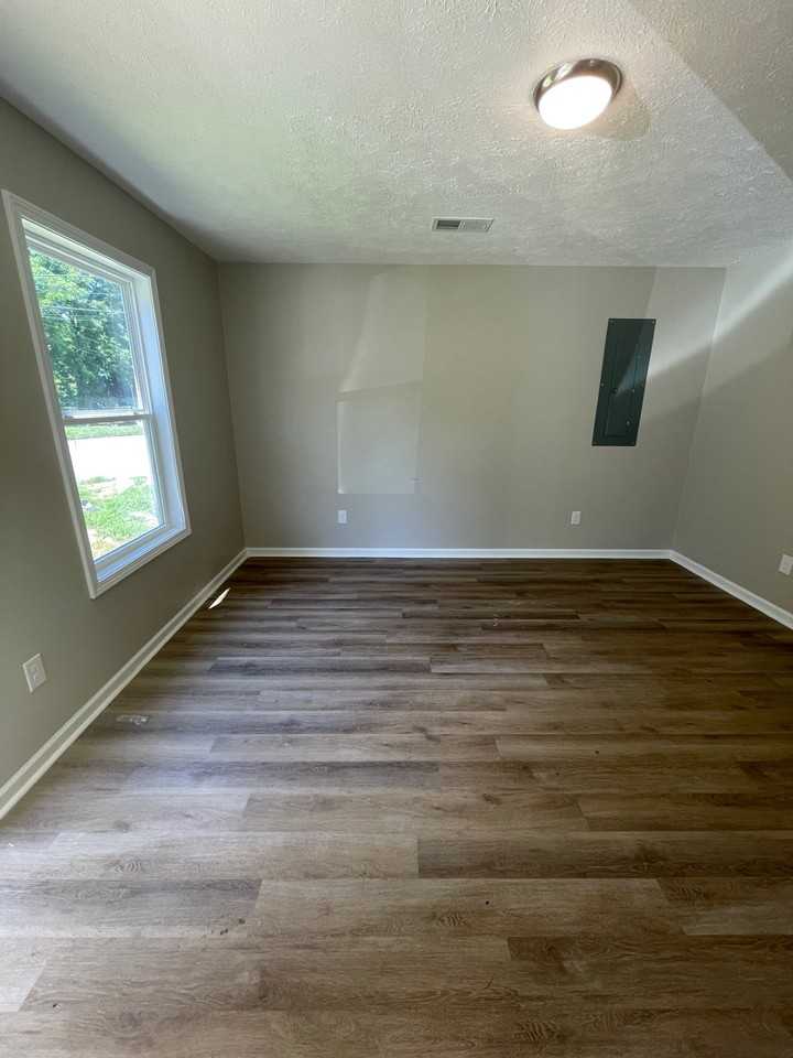 1300 Moss St #1 - Photo 3 of 14