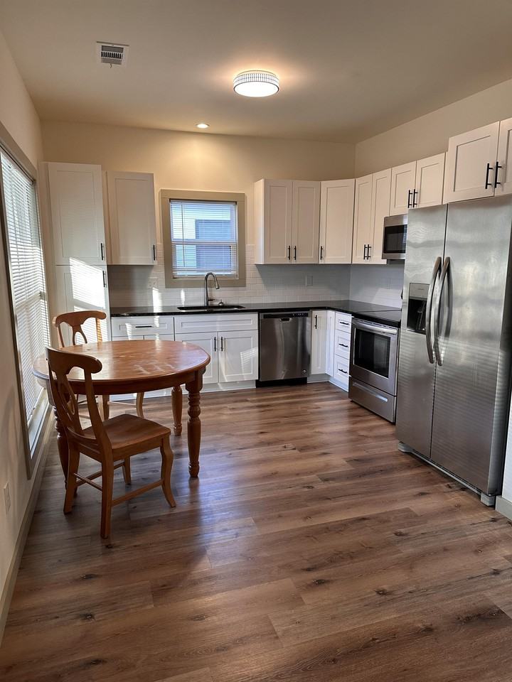 145 Cayuga St #A - Photo 2 of 13