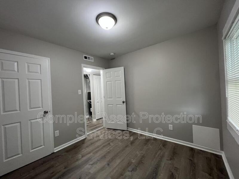 656 Fairview St - Photo 2 of 5